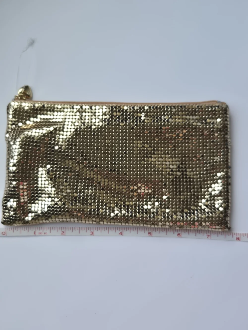 NWOT Scoop NYC Gold Metal Mesh Evening Clutch w Heart Zipper Pull - Deadstock - Picture 8 of 9